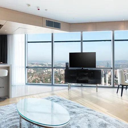 Wyndham Grand Levent & Conference Center Otel 5*