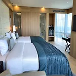 Hotel Wyndham Grand Levent & Conference Center 5*