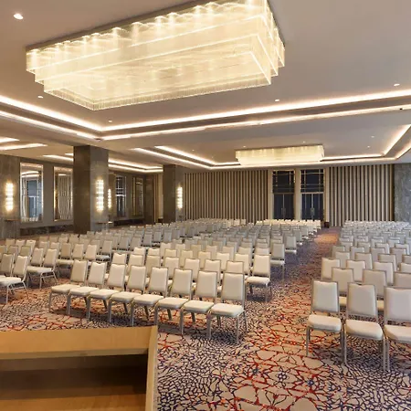 Wyndham Grand Levent & Conference Center 5*