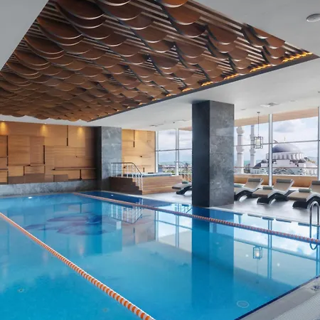 Wyndham Grand Levent & Conference Center Szálloda