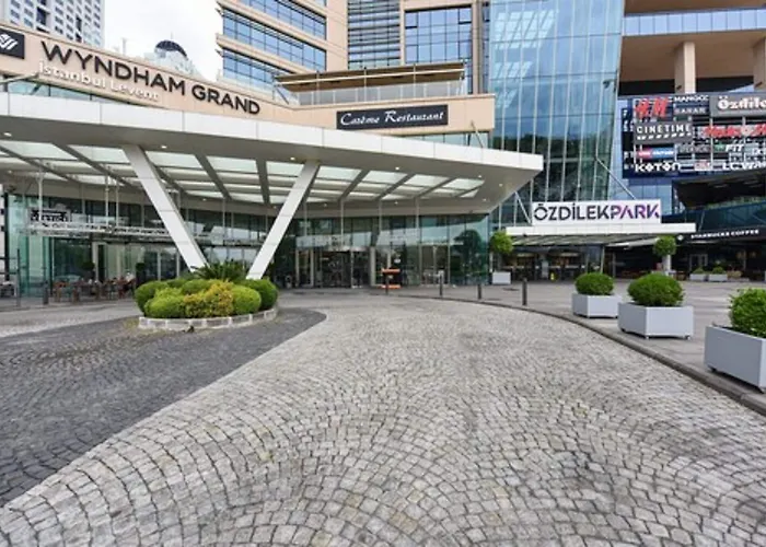 ويندهام جراند إسطنبول ليفينت