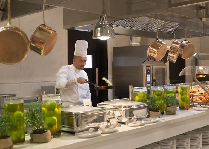 فندق ويندهام جراند إسطنبول ليفينت 5*