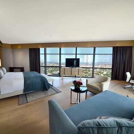 Hotel Wyndham Grand Levent & Conference Center 5*